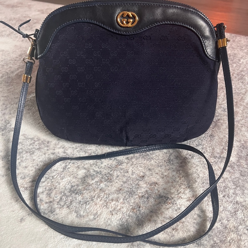 Gucci cross body bag AUTHENTIC